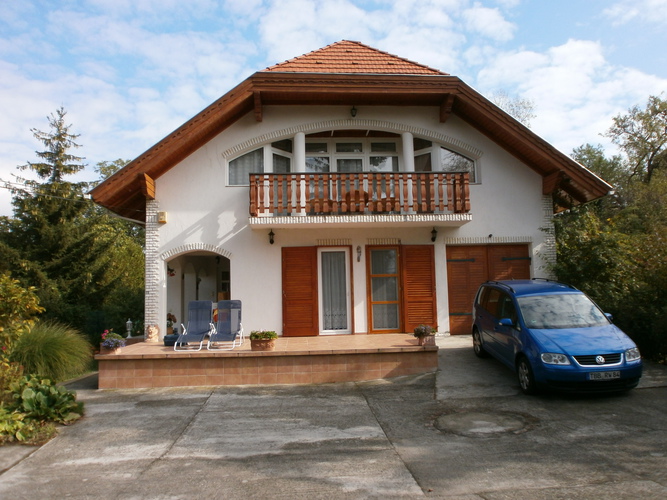 House with panorama in 40 m to the Balaton