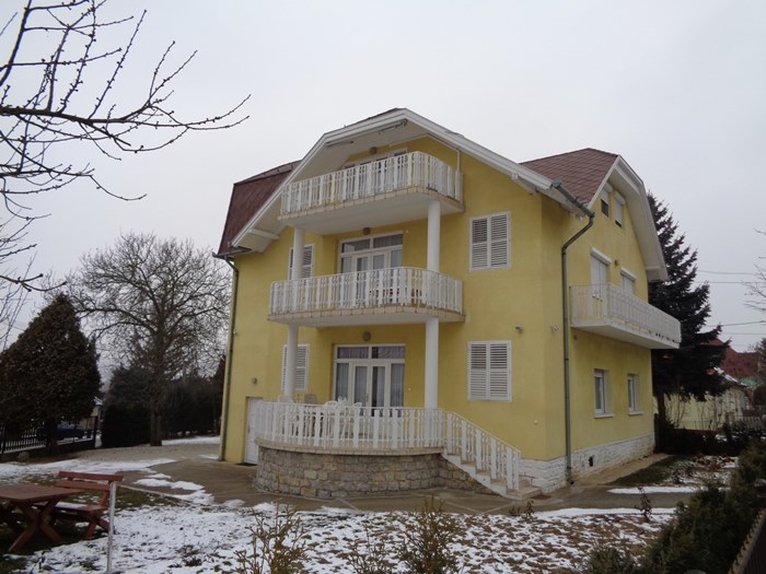 Family house with apartments in Heviz