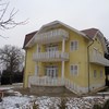Дом с апартаментами в Хевизе