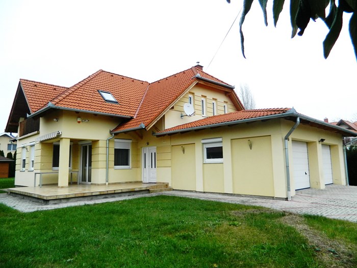 Großes Haus in der Nähe von Balaton.