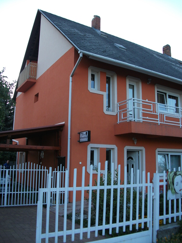 The renewed good house in 400 m to Balaton