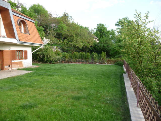 Двухэтажный дом с садом во 2 районе Будапешта