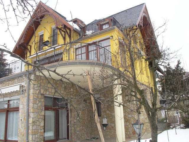  Дом с земельным участком во 2 районе Будапешта