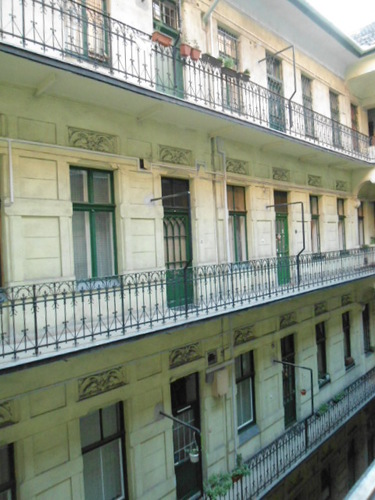 Двухкомнатная квартира в седьмом районе Будапешта