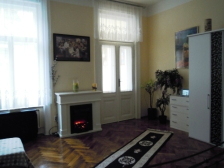 Трехкомнатная квартира в дипломатическом районе Будапешта 