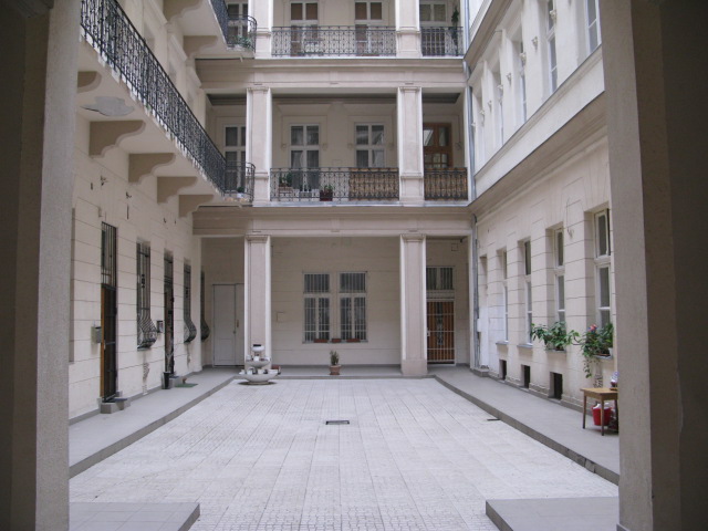 Трехкомнатная квартира в 6 районе Будапешта